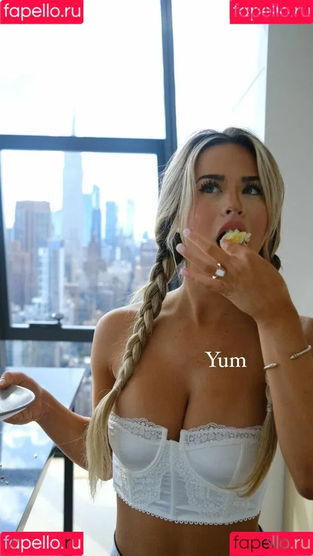 Emily Elizabeth Onlyfans Photo Gallery 