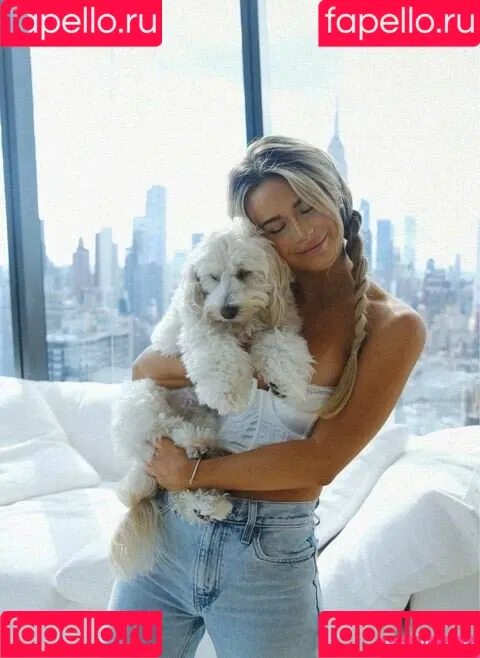 Emily Elizabeth Onlyfans Photo Gallery 