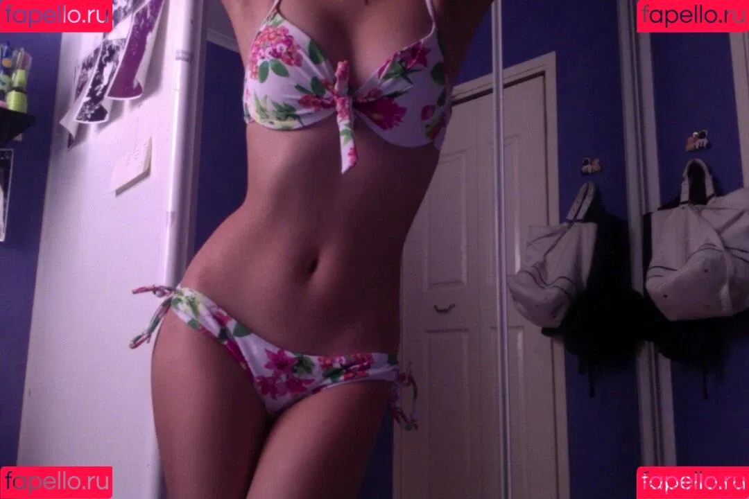 LilyMayMac Onlyfans Photo Gallery 