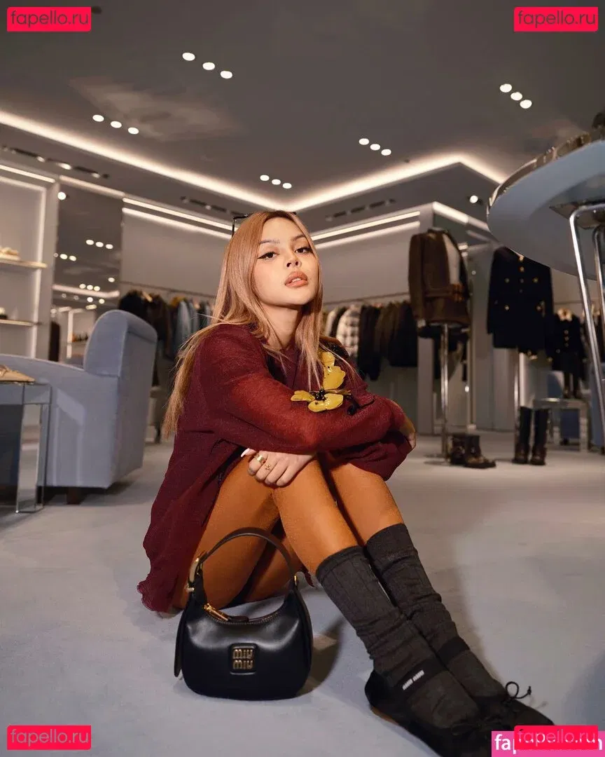 LilyMayMac Onlyfans Photo Gallery 