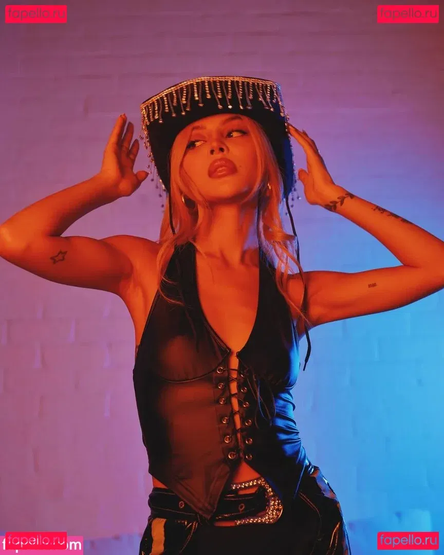 LilyMayMac Onlyfans Photo Gallery 