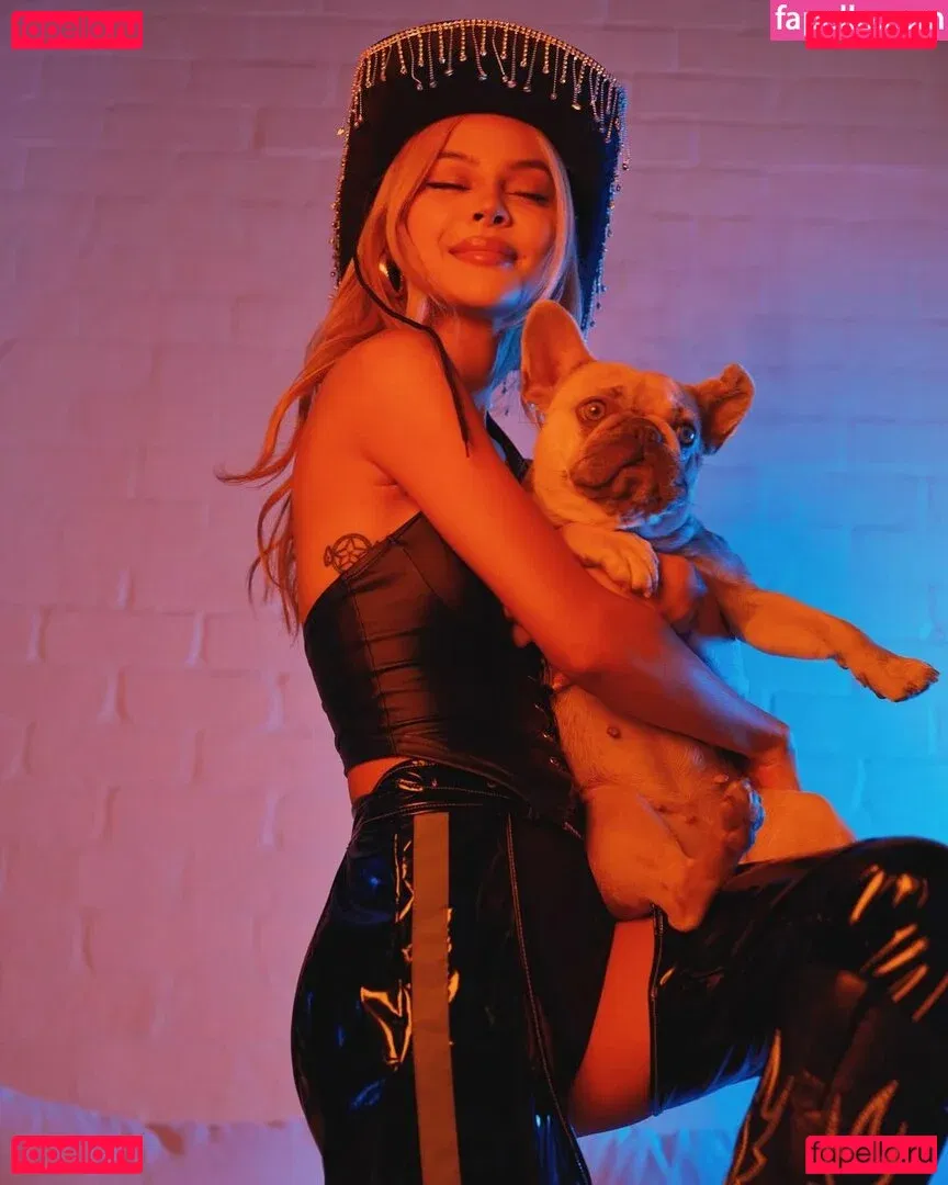 LilyMayMac Onlyfans Photo Gallery 