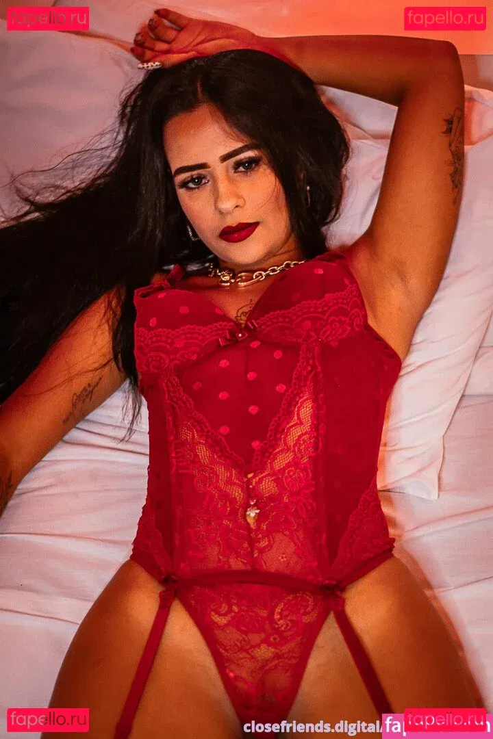 ElaineCrys Onlyfans Photo Gallery 