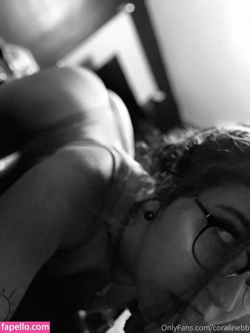 coralinebb Onlyfans Photo Gallery 