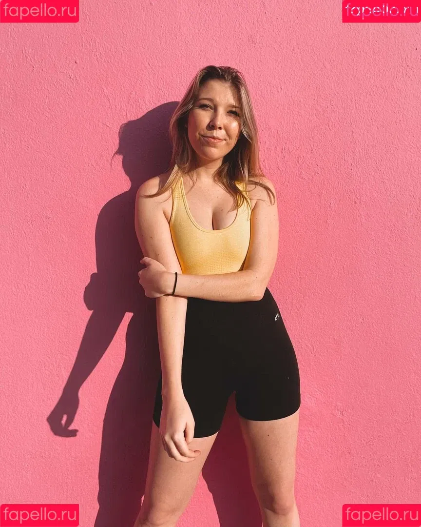 ElainaExe Onlyfans Photo Gallery 