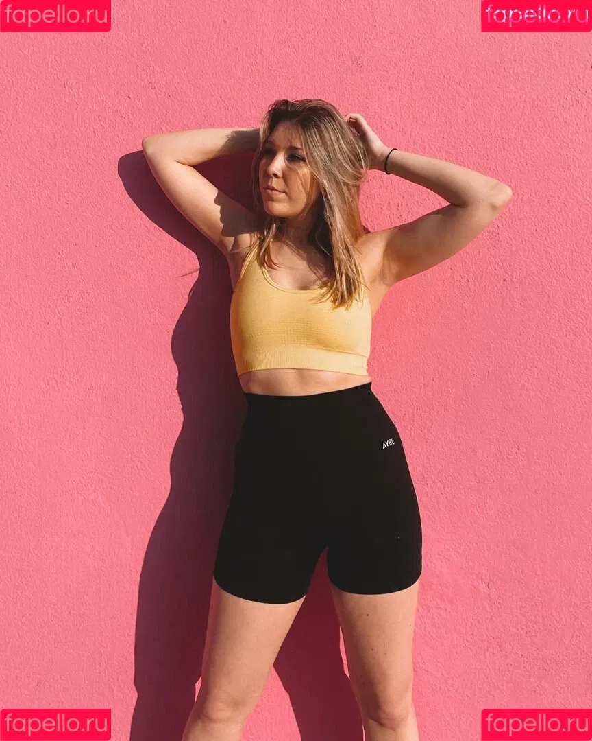 ElainaExe Onlyfans Photo Gallery 