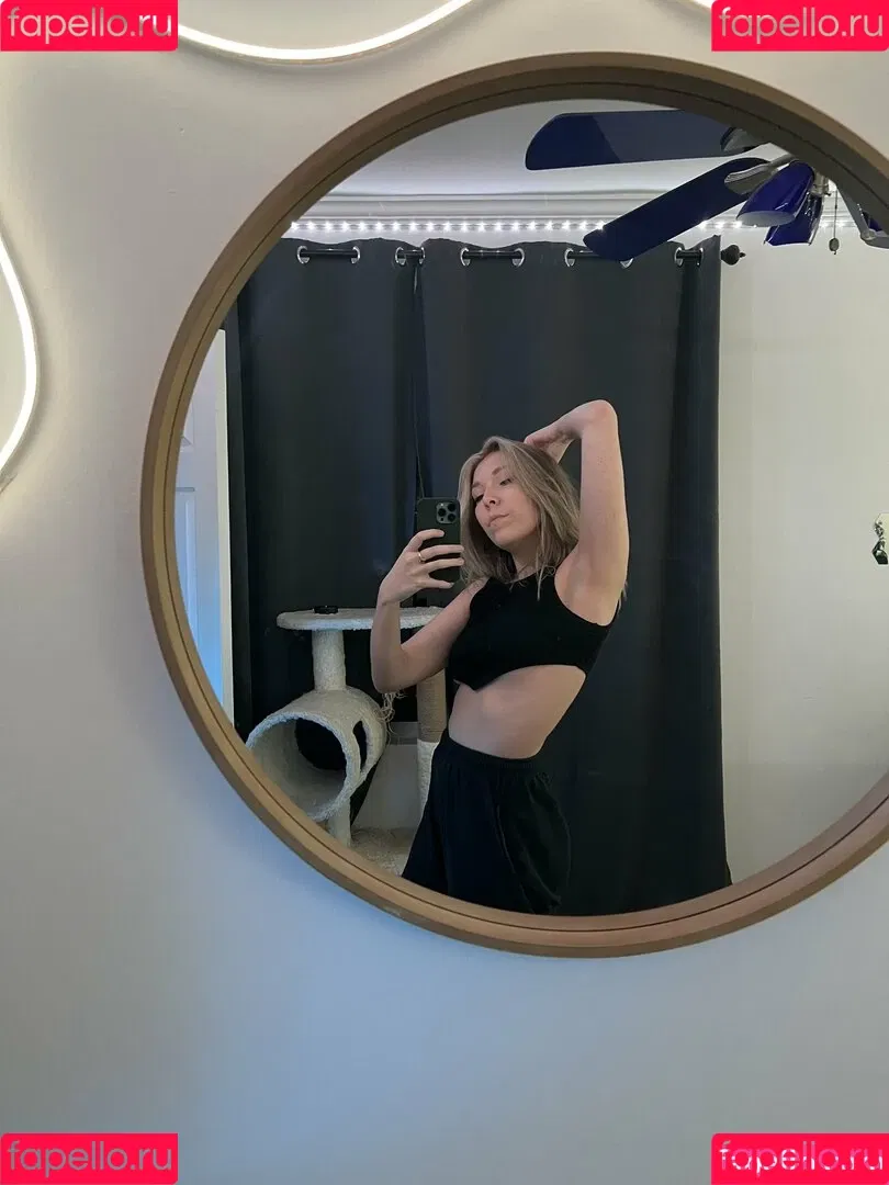 ElainaExe Onlyfans Photo Gallery 