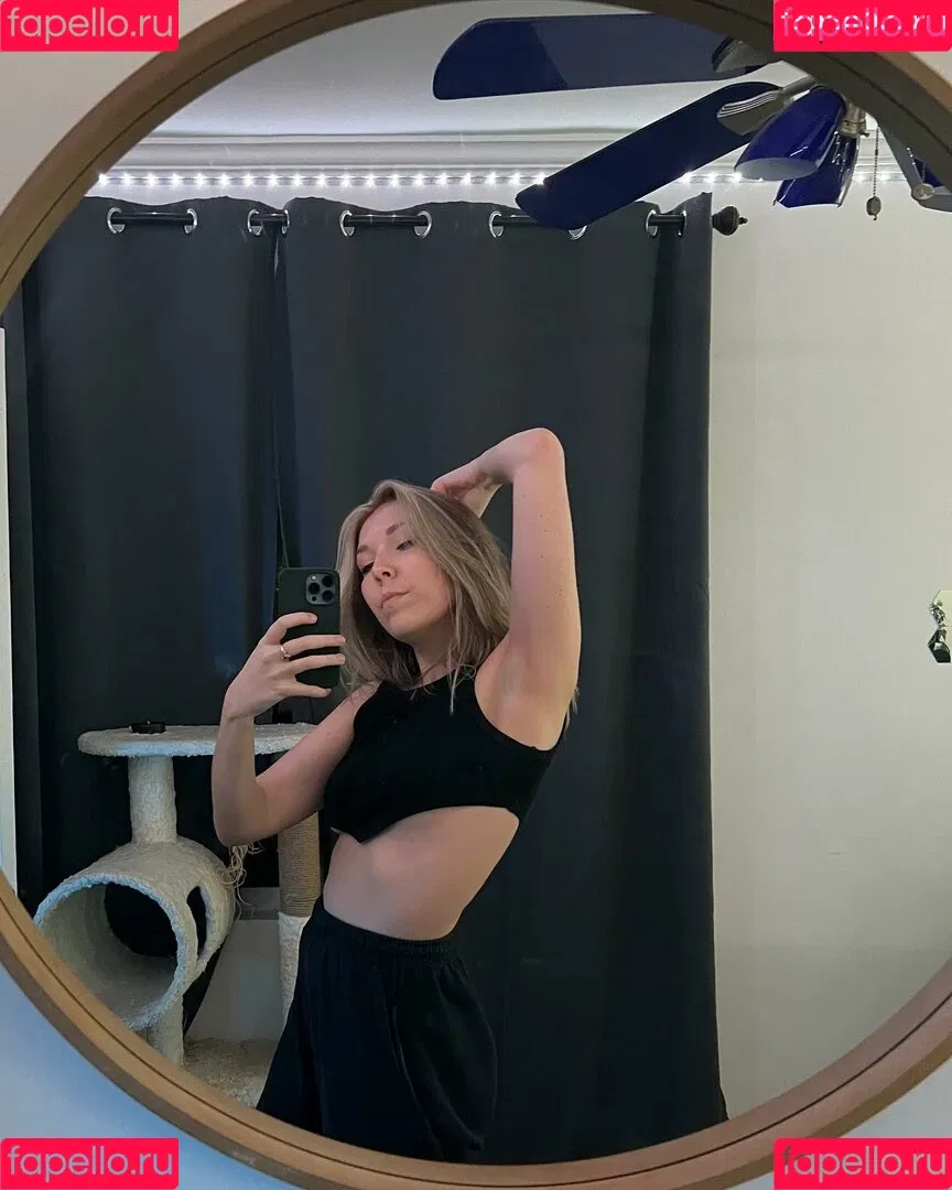 ElainaExe Onlyfans Photo Gallery 
