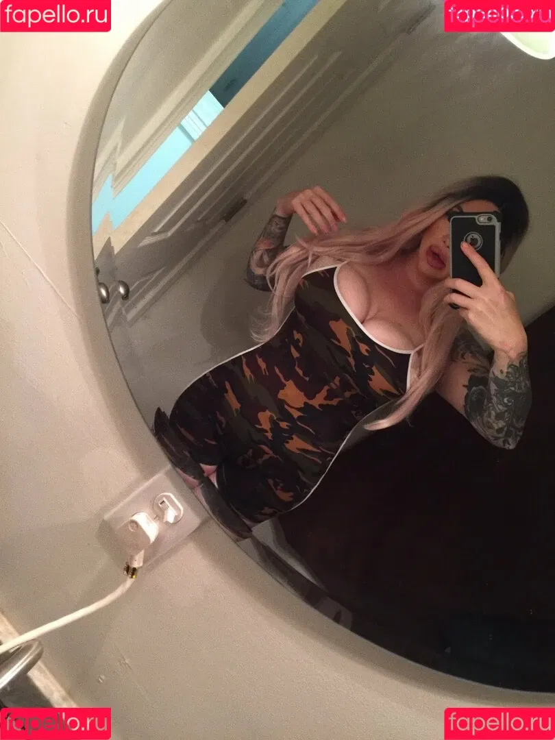 Krisp Lee Onlyfans Photo Gallery 