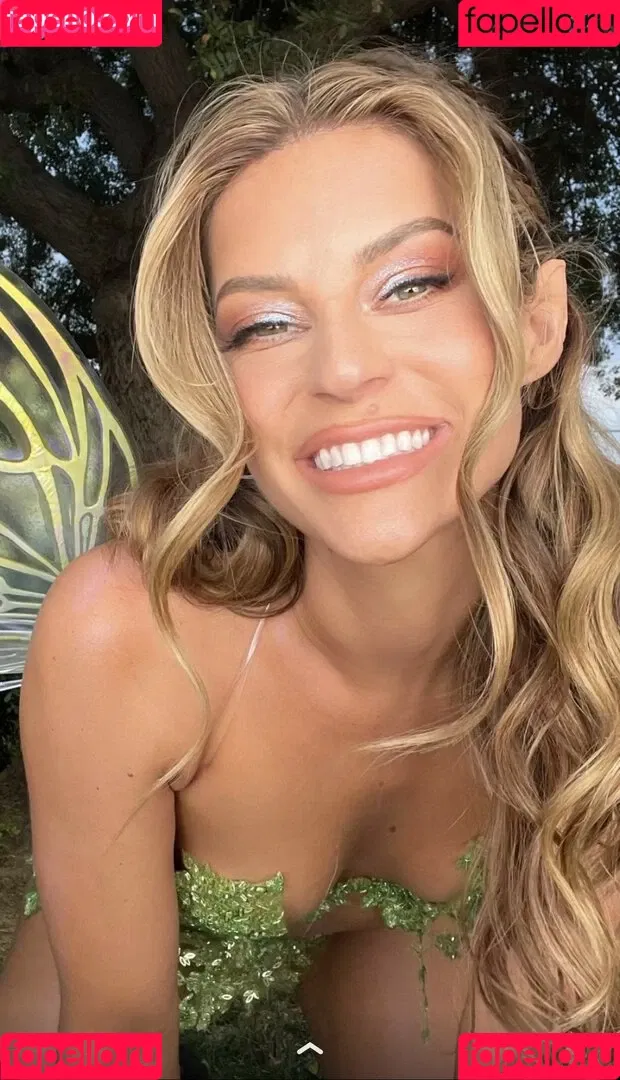 Hannah Stocking Onlyfans Photo Gallery 