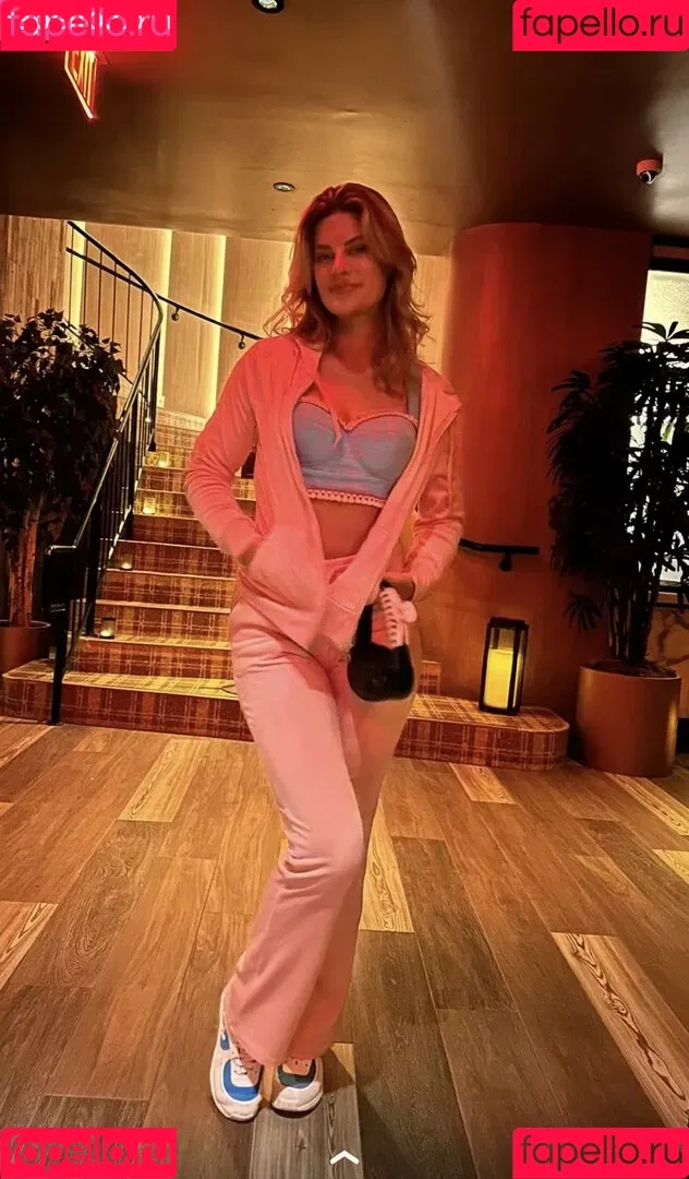 Hannah Stocking Onlyfans Photo Gallery 