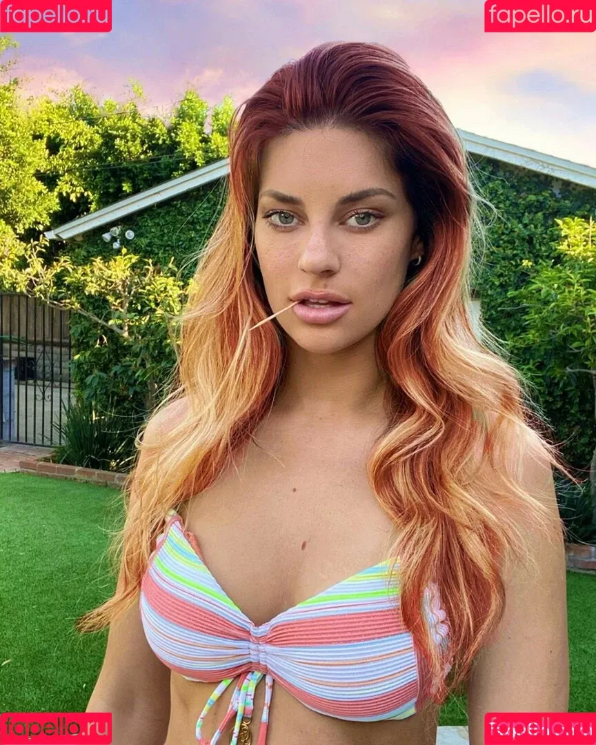 Hannah Stocking Onlyfans Photo Gallery 