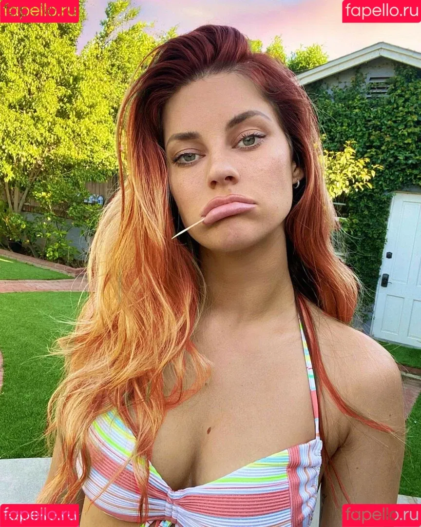 Hannah Stocking Onlyfans Photo Gallery 