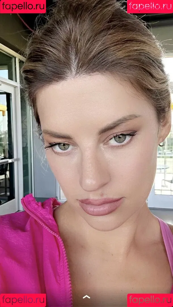 Hannah Stocking Onlyfans Photo Gallery 