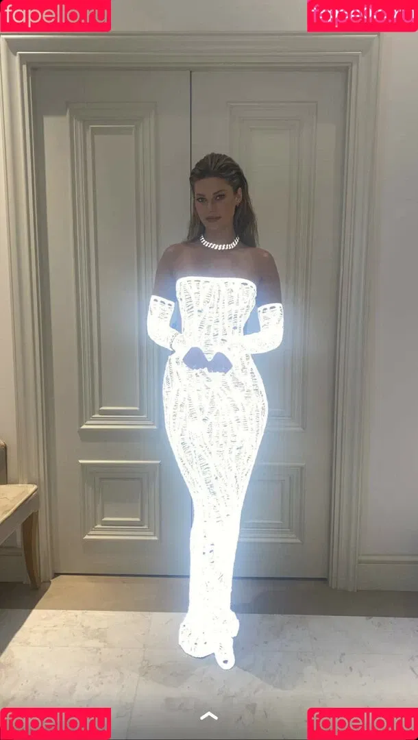 Hannah Stocking Onlyfans Photo Gallery 