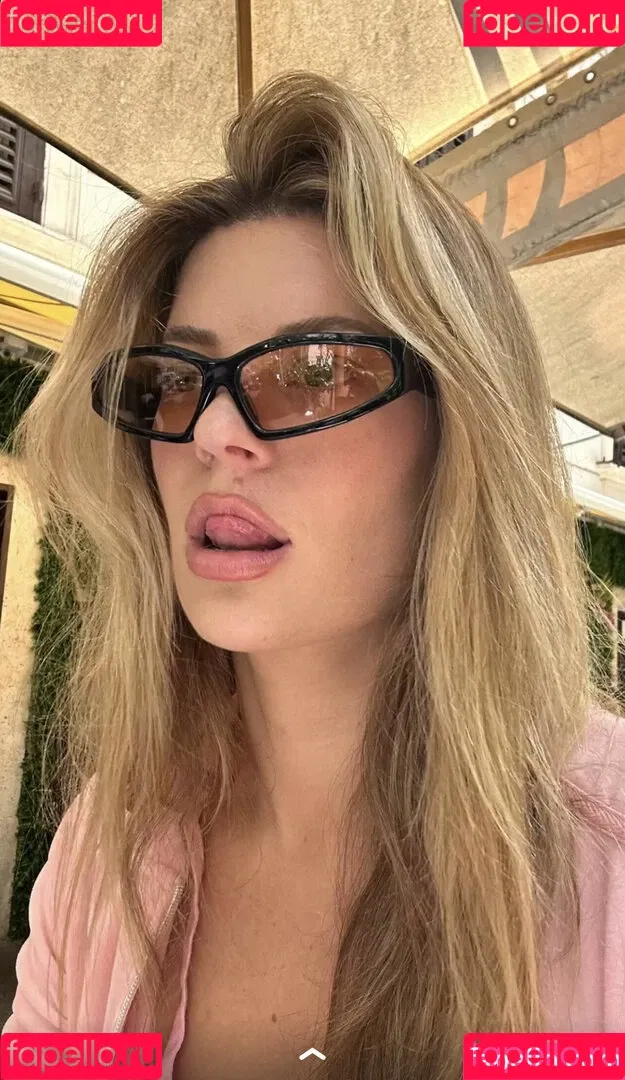 Hannah Stocking Onlyfans Photo Gallery 
