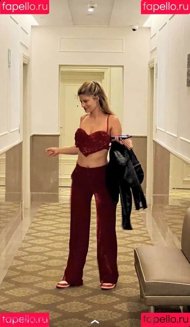 Hannah Stocking Onlyfans Photo Gallery 