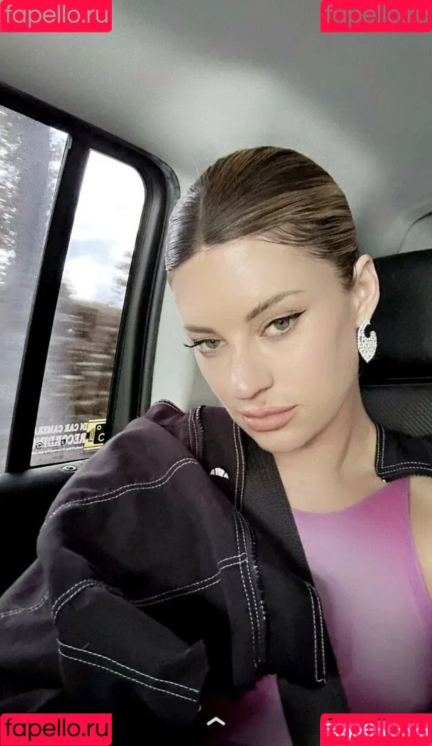 Hannah Stocking Onlyfans Photo Gallery 
