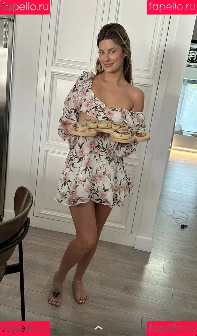 Hannah Stocking Onlyfans Photo Gallery 