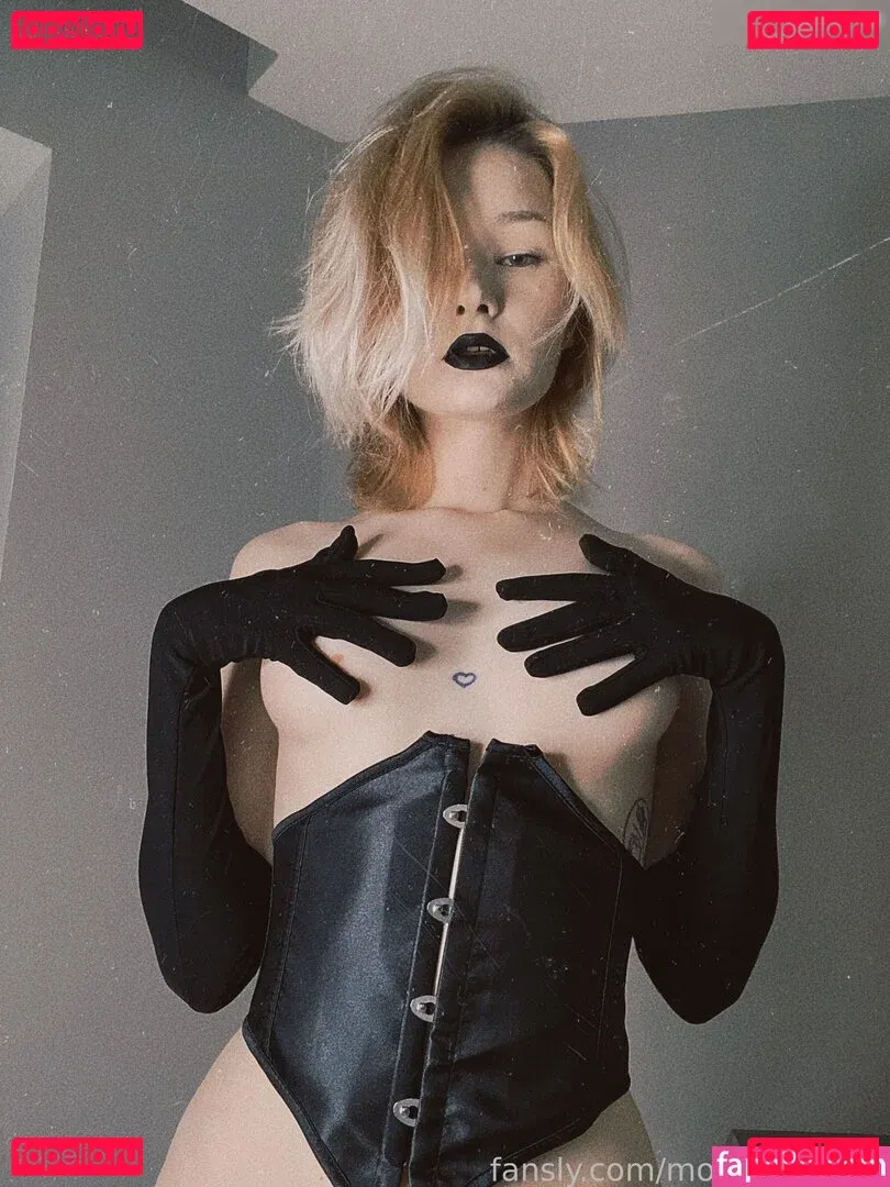 Molly_cemma Onlyfans Photo Gallery 