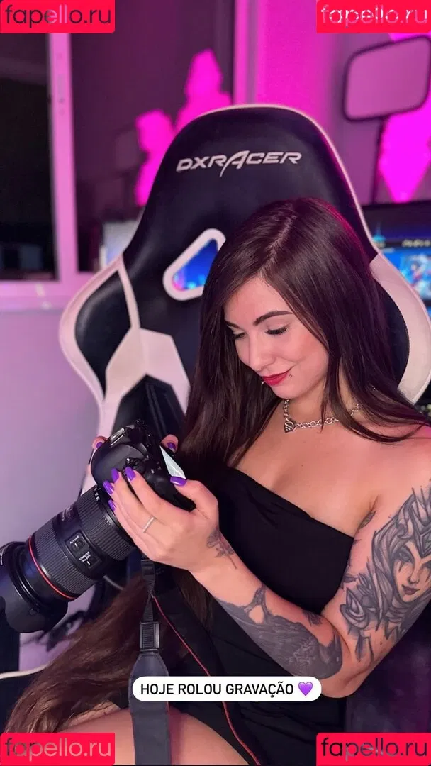 Nicole Diretora Onlyfans Photo Gallery 