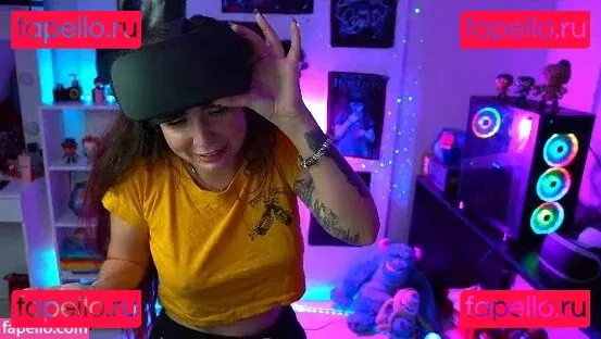 Nicole Diretora Onlyfans Photo Gallery 