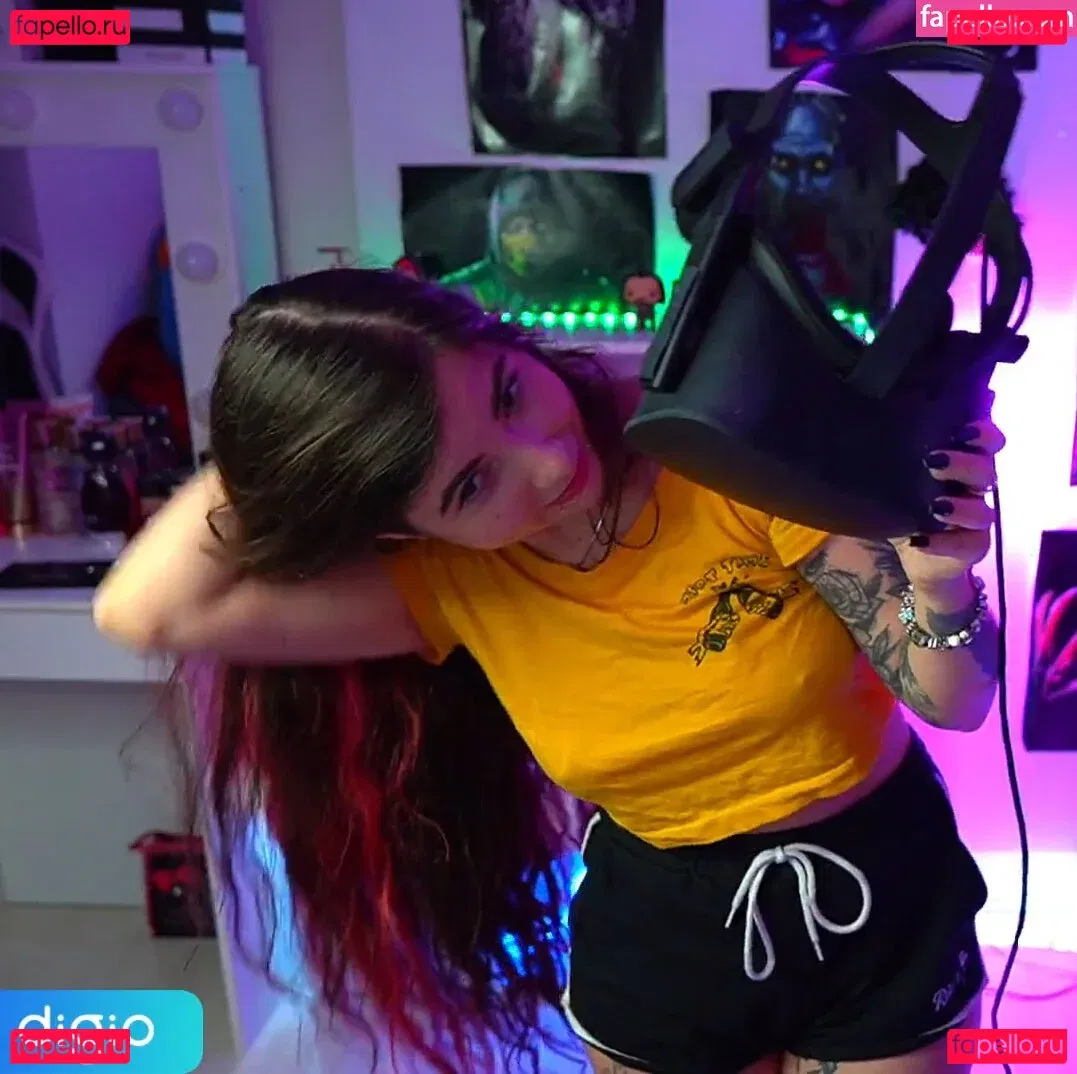 Nicole Diretora Onlyfans Photo Gallery 