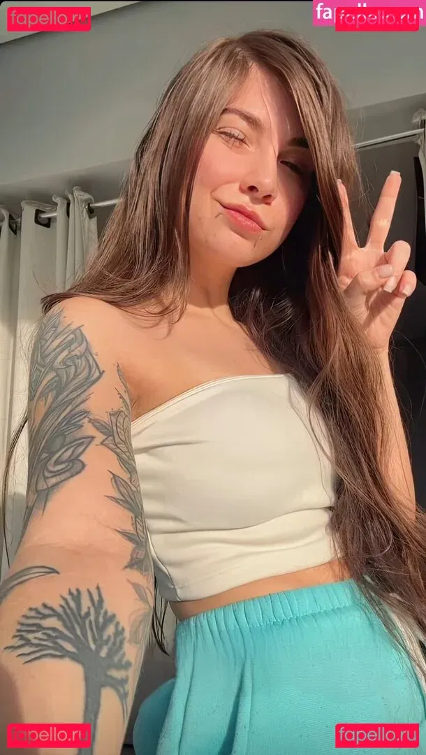 Nicole Diretora Onlyfans Photo Gallery 