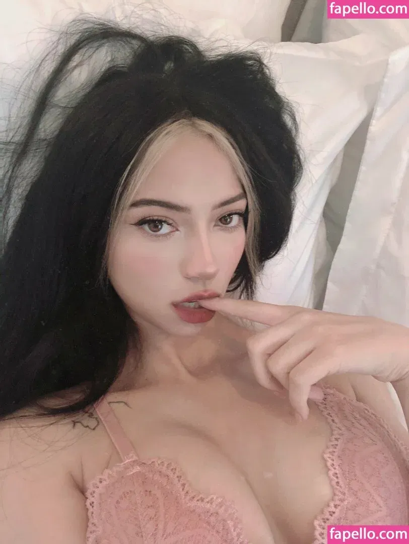 fairyanaaa Onlyfans Photo Gallery 