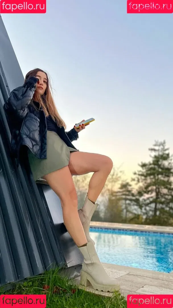 Merve Elmas Onlyfans Photo Gallery 