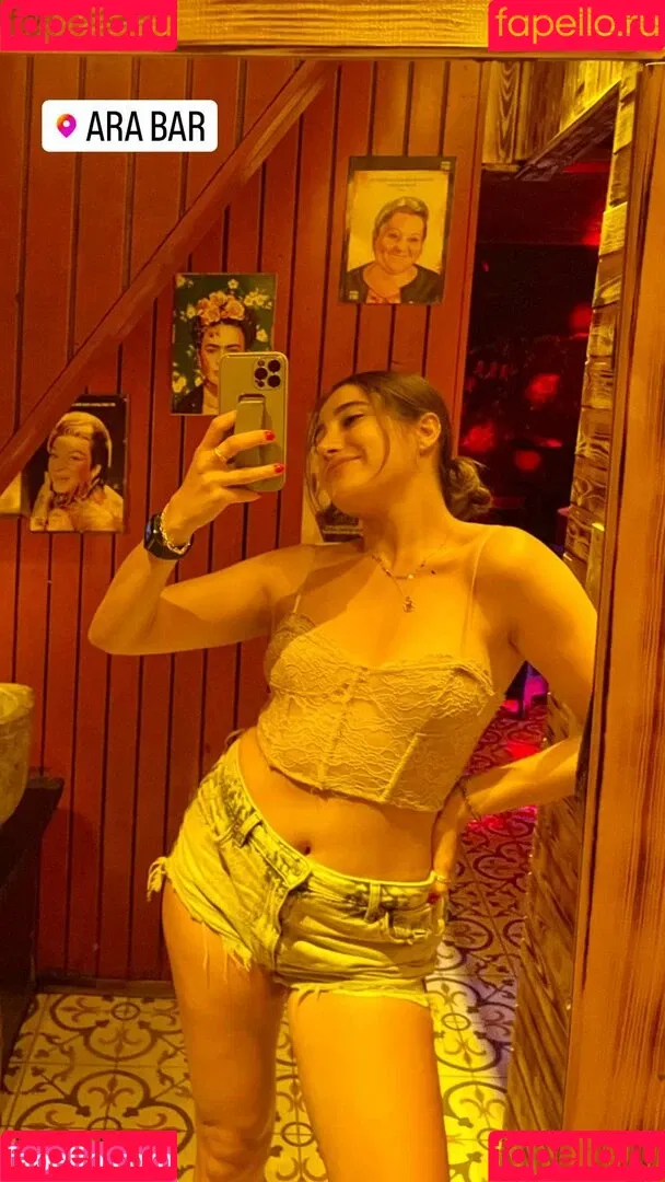 Merve Elmas Onlyfans Photo Gallery 