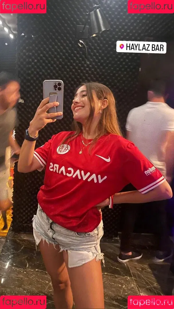 Merve Elmas Onlyfans Photo Gallery 