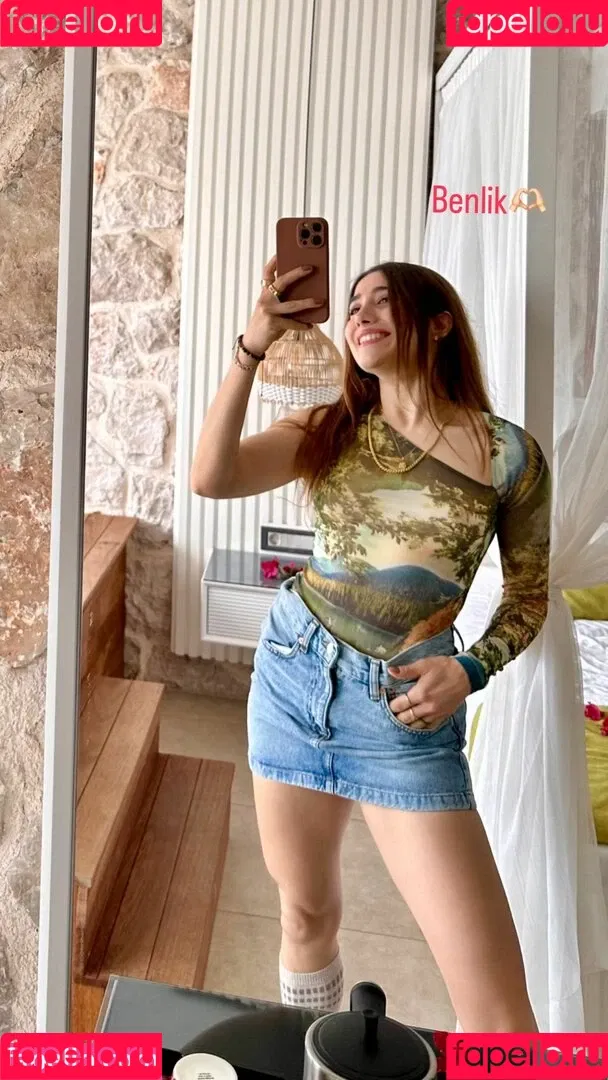Merve Elmas Onlyfans Photo Gallery 