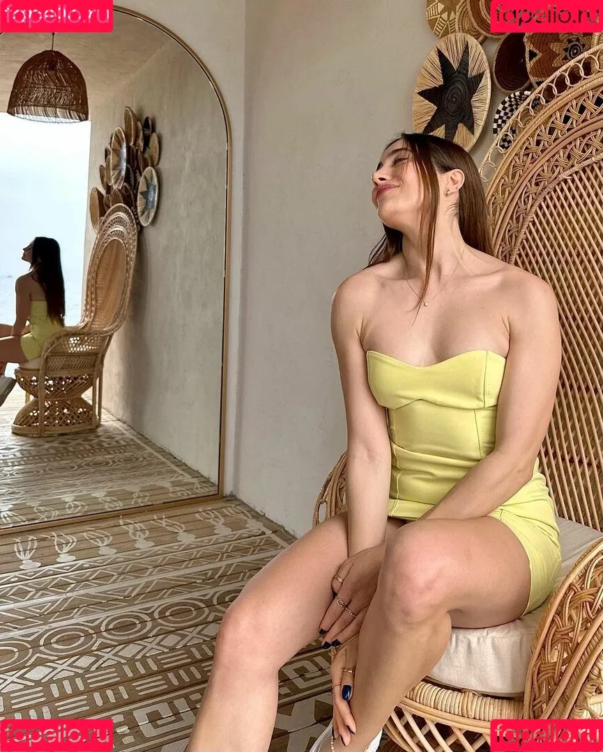 Merve Elmas Onlyfans Photo Gallery 