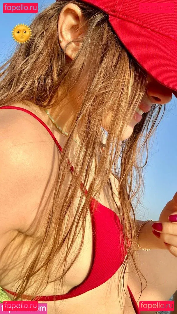 Merve Elmas Onlyfans Photo Gallery 