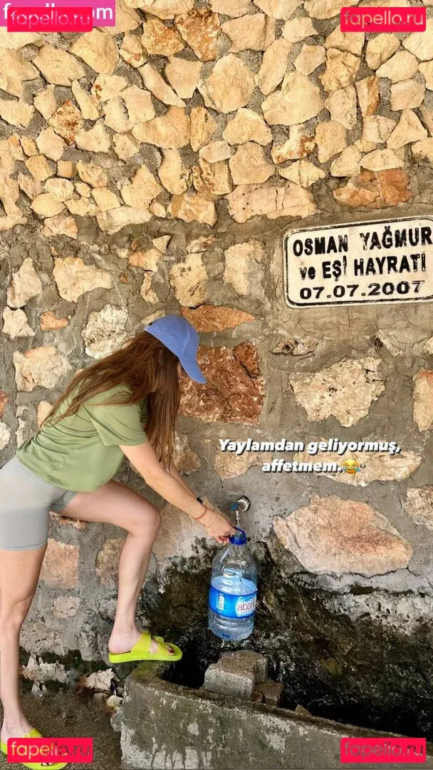 Merve Elmas Onlyfans Photo Gallery 