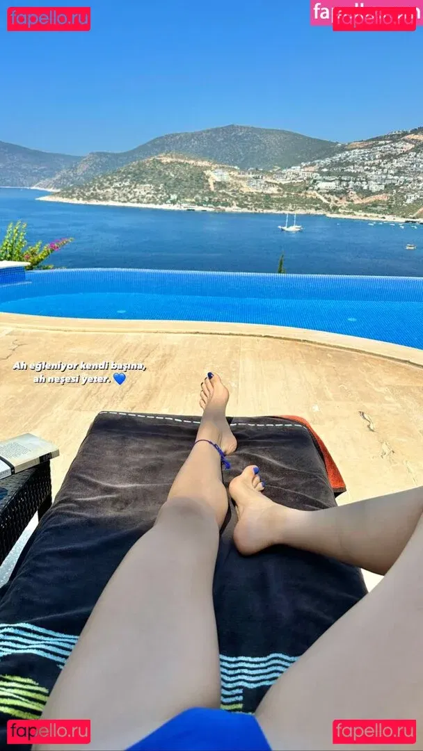 Merve Elmas Onlyfans Photo Gallery 