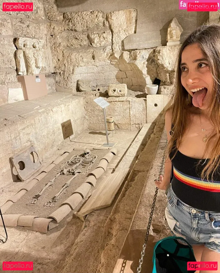 Merve Elmas Onlyfans Photo Gallery 