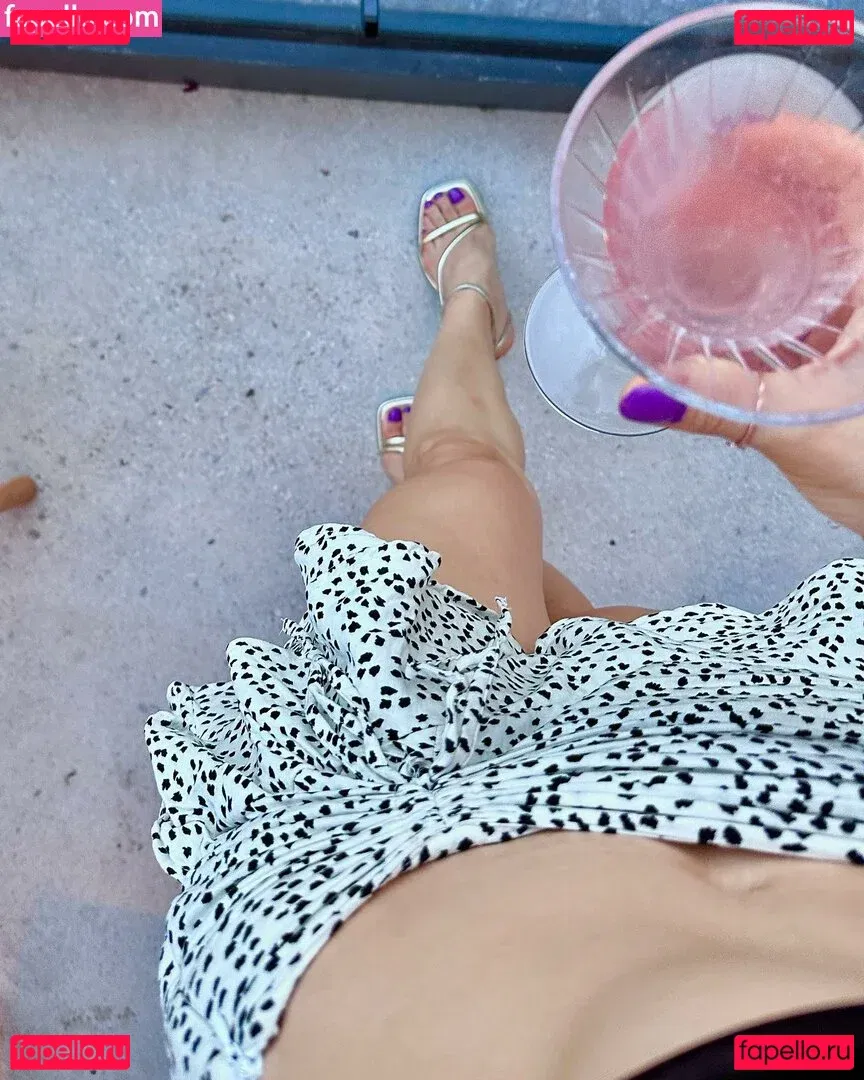 Merve Elmas Onlyfans Photo Gallery 