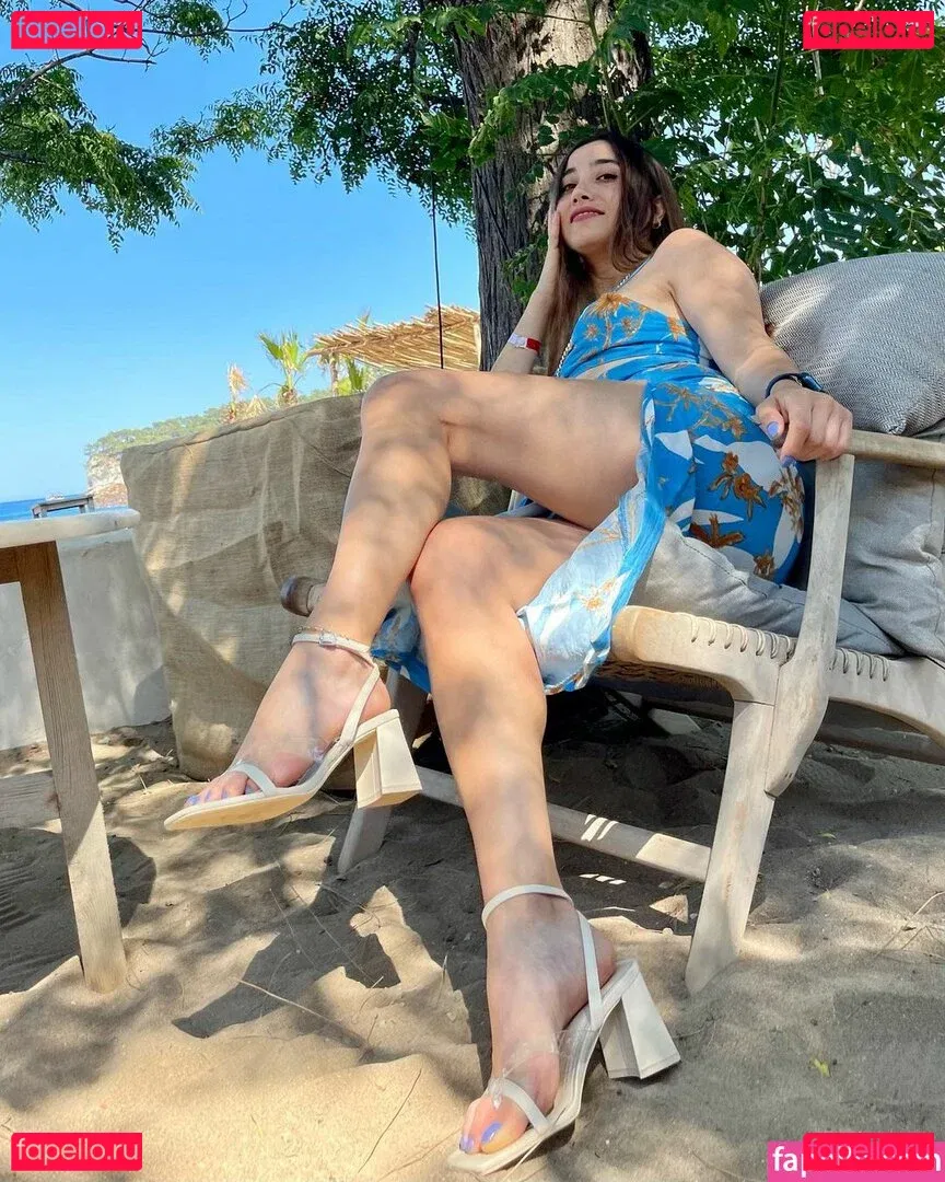 Merve Elmas Onlyfans Photo Gallery 