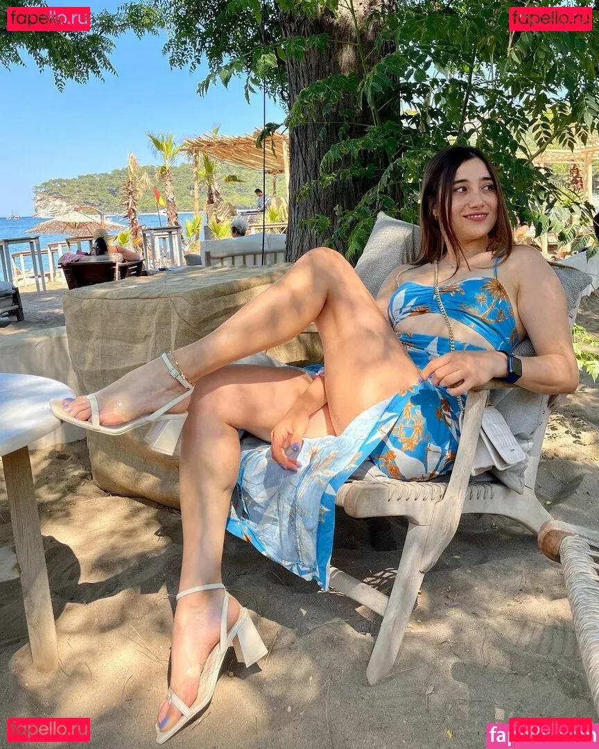 Merve Elmas Onlyfans Photo Gallery 