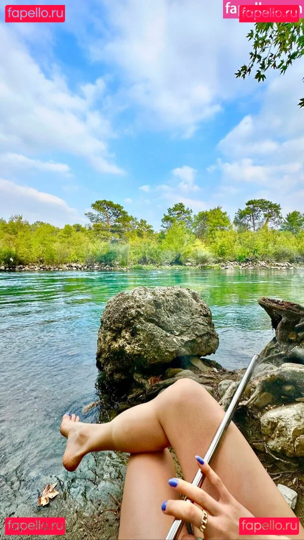 Merve Elmas Onlyfans Photo Gallery 