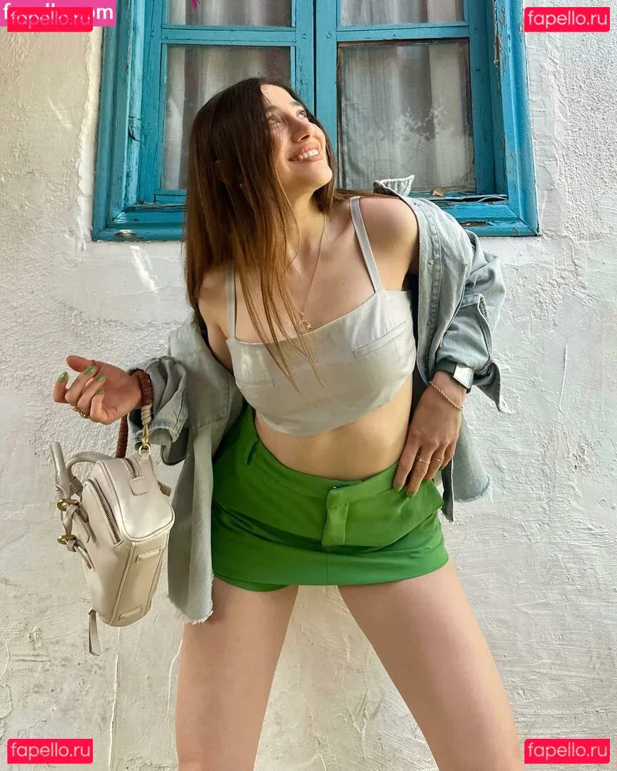 Merve Elmas Onlyfans Photo Gallery 