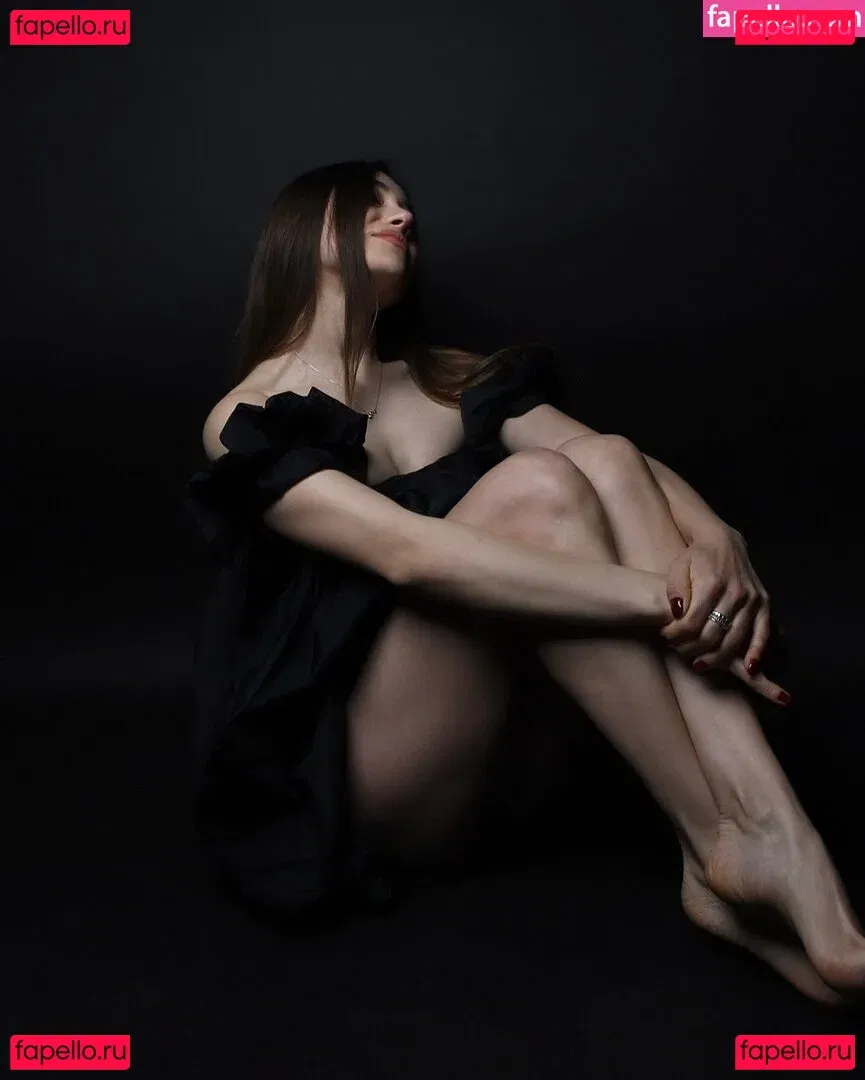 Merve Elmas Onlyfans Photo Gallery 