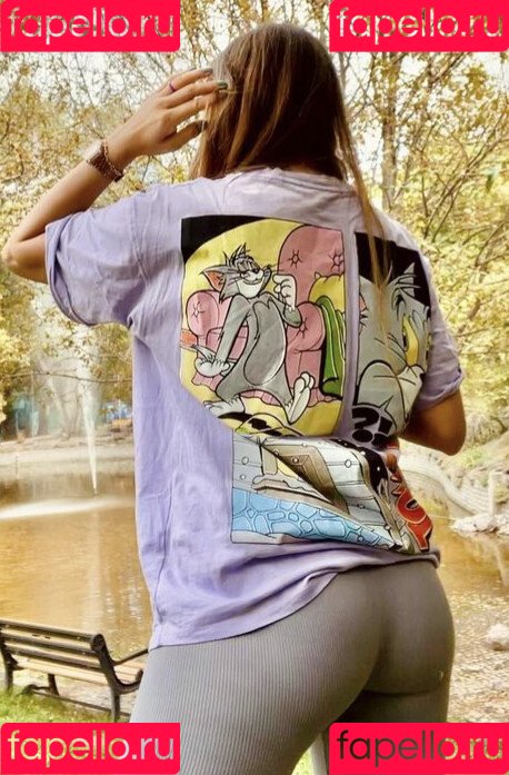 Merve Elmas Onlyfans Photo Gallery 