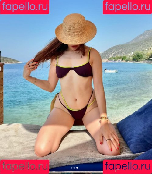 Merve Elmas Onlyfans Photo Gallery 