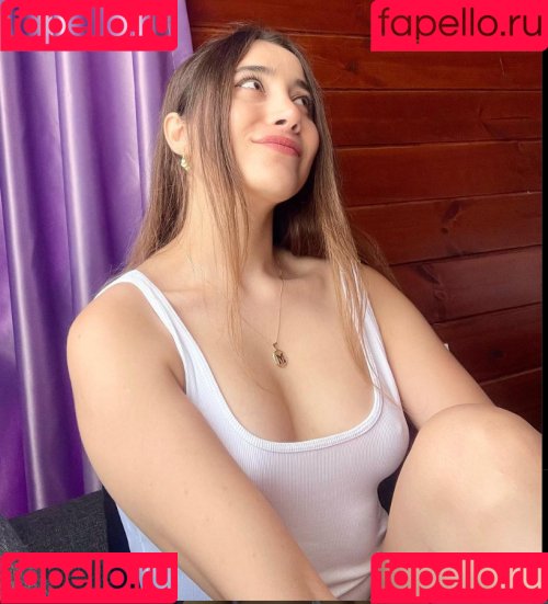 Merve Elmas Onlyfans Photo Gallery 