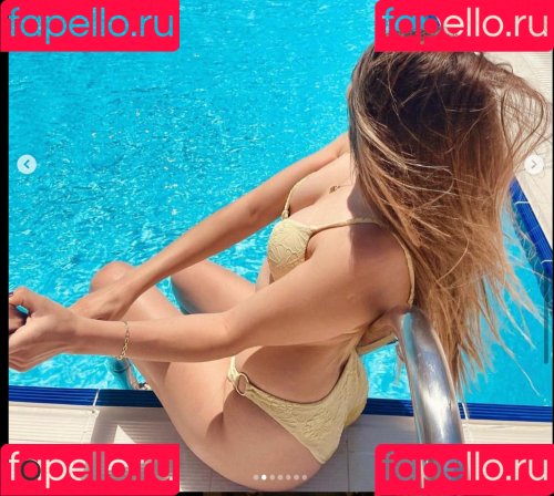 Merve Elmas Onlyfans Photo Gallery 