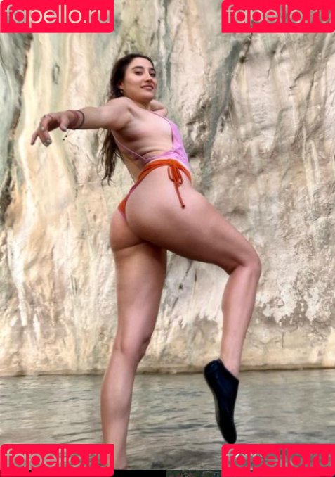 Merve Elmas Onlyfans Photo Gallery 