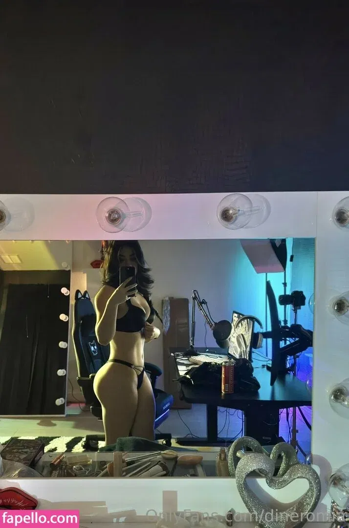 dineromia Onlyfans Photo Gallery 